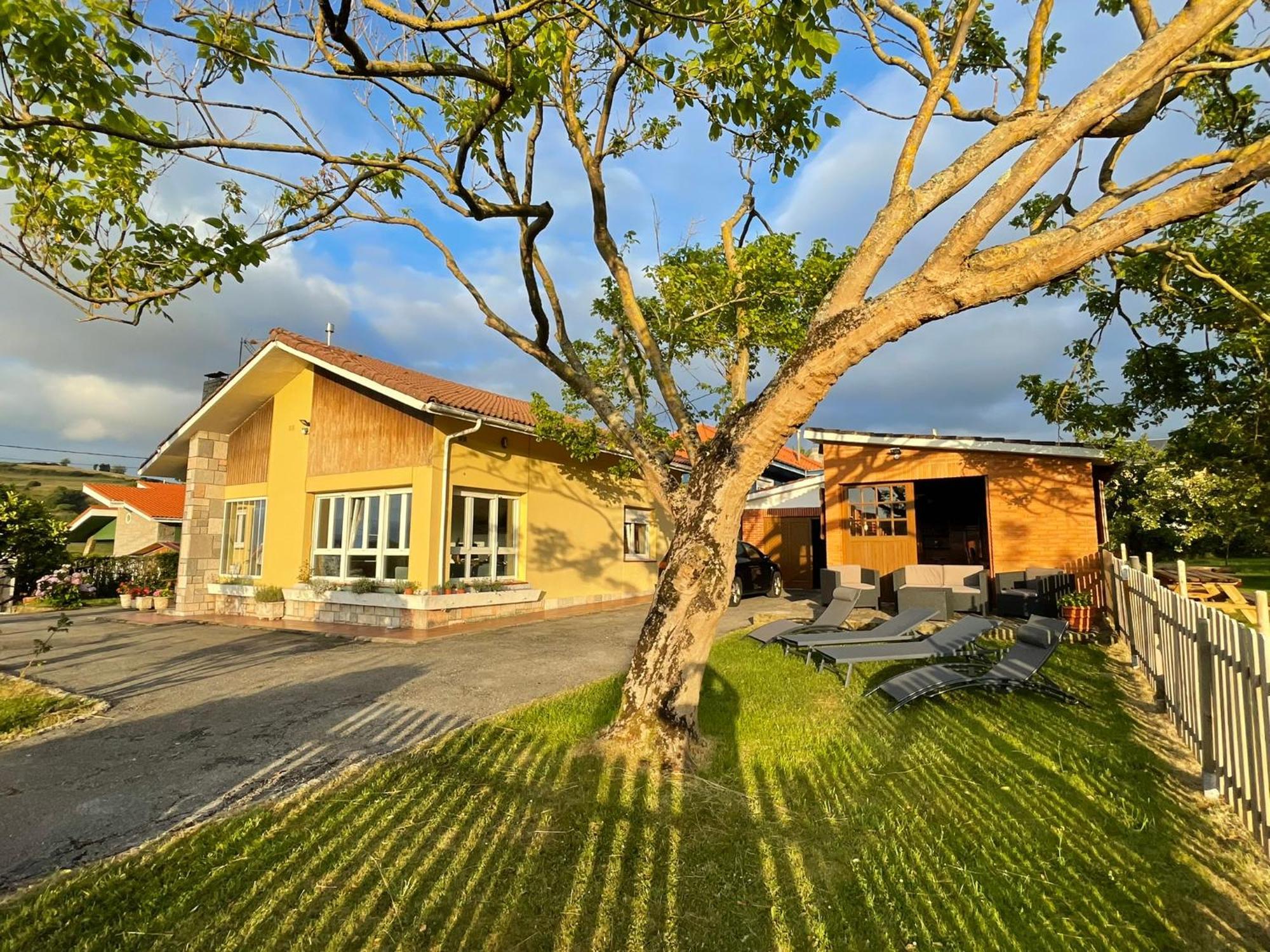 Villa La Palmera Y El Mar Naveces Eksteriør bilde